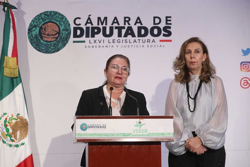 Impulsan médicos mexicanos en california para atender migrantes