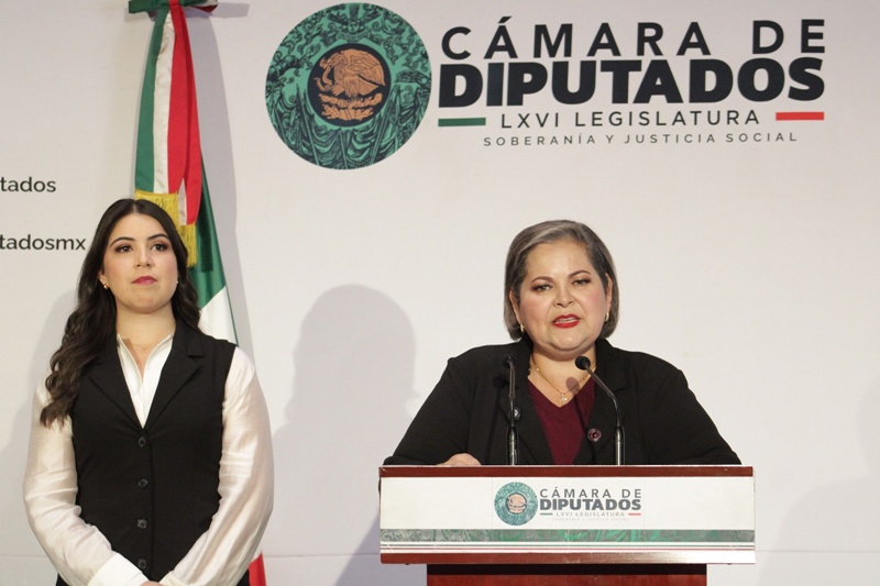 Evangelina Moreno pide licencia para competir en Baja California