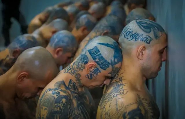 El Salvador inicia megajuicio contra 490 líderes de la Mara Salvatrucha