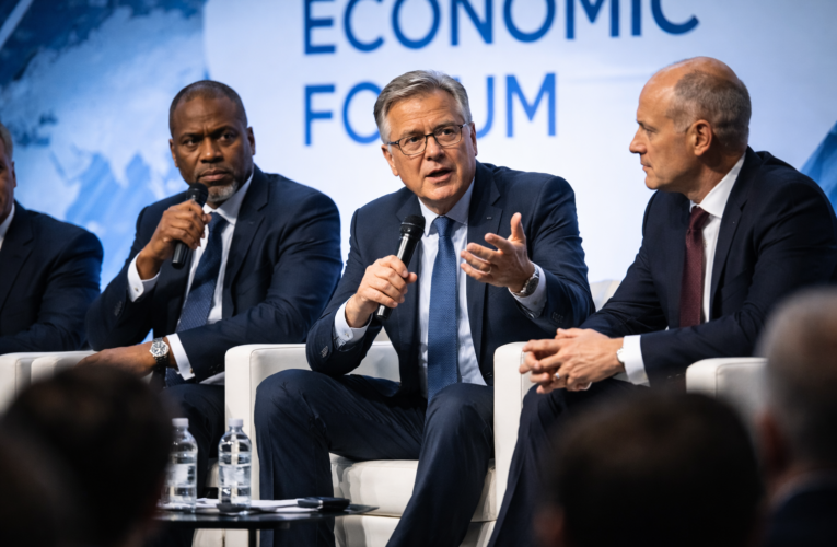 Instituciones financieras debaten impacto sistémico del apalancamiento corporativo y consumo