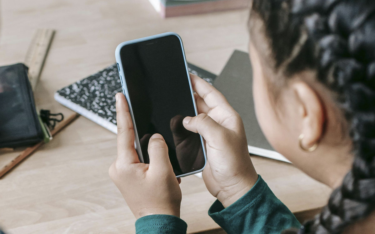 La amenaza silenciosa en tu celular: cómo evitar que las apps roben tus datos sin que lo notes