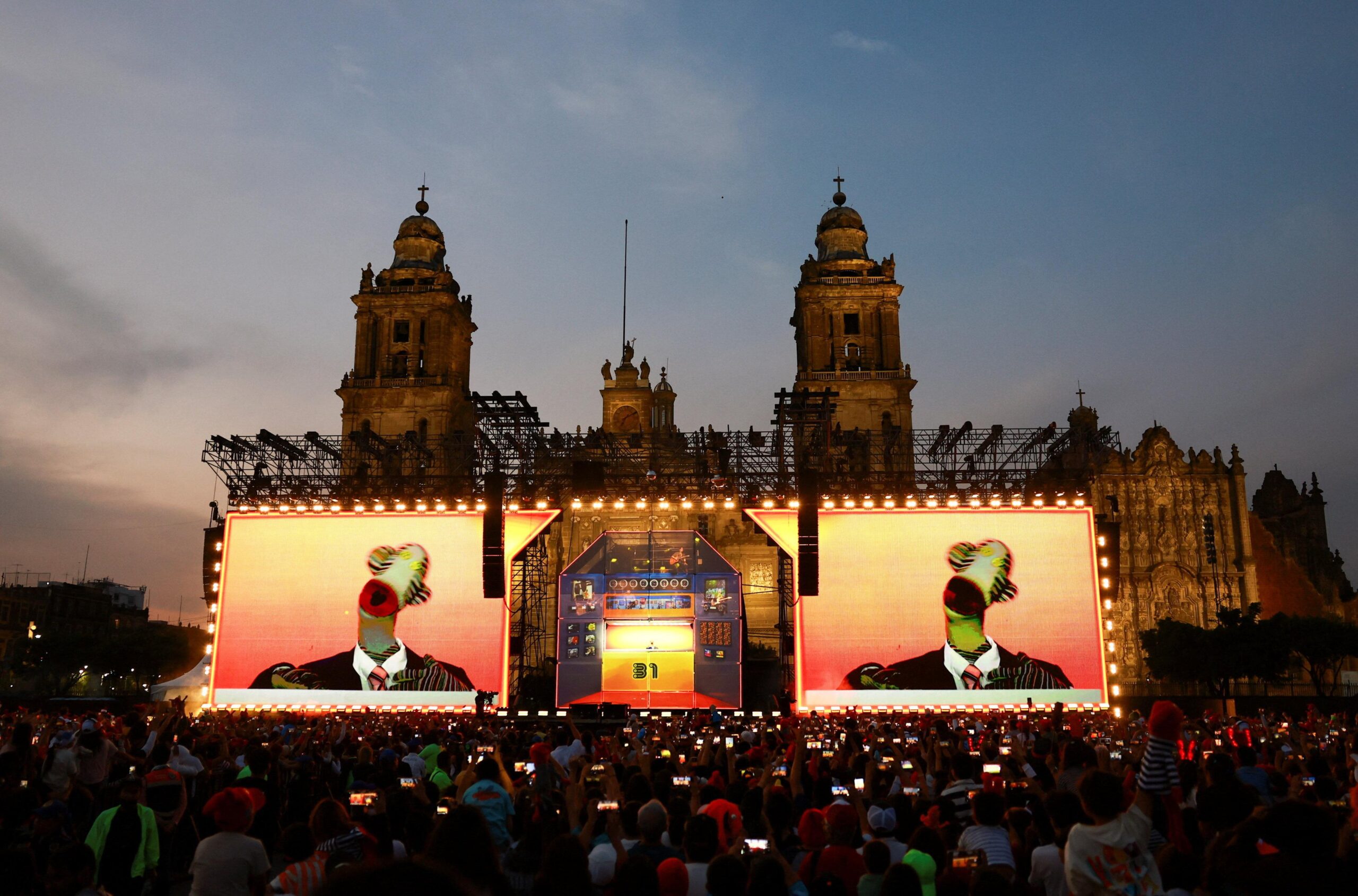 31 Minutos impone récord de 230,000 asistentes en el Zócalo de CDMX